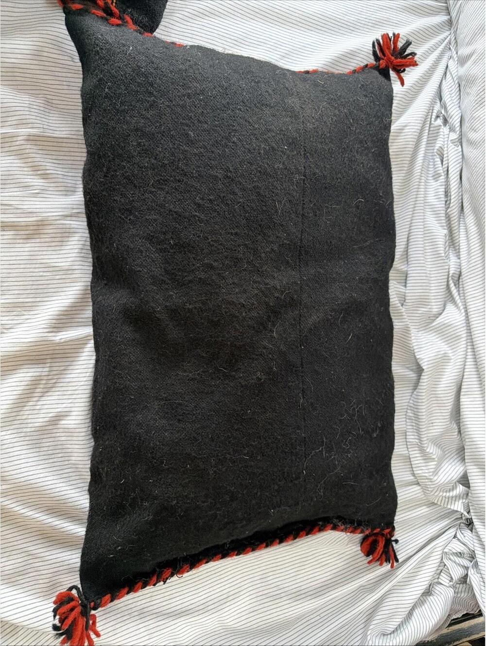 Vtg 20x15” Wool Ethnic Tribal Southwestern Cowboy Kilim Lumbar Throw Pillow Pair - Picture 7 of 7